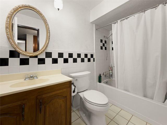 7717 Acapulco Road, Fort Worth, TX 76112