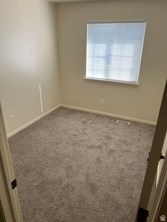 Image 11 of property listing at 310 W SPRING PKWY, Providence, UT 84332