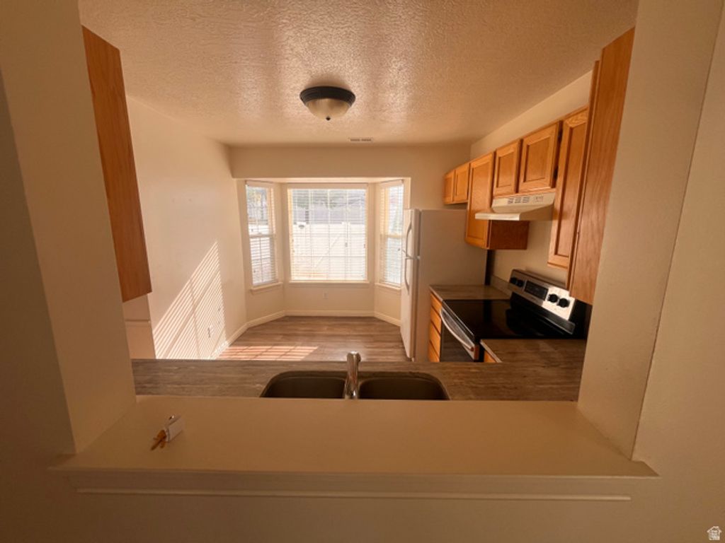 Image 3 of property listing at 310 W SPRING PKWY, Providence, UT 84332