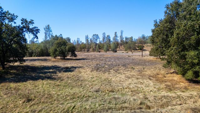 00 Honeybee Road, Redding, CA 96001