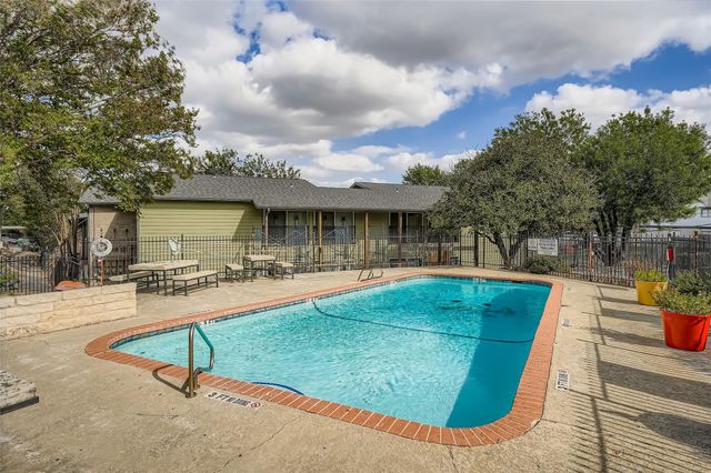 2124 Burton DR 149, Austin, TX 78741