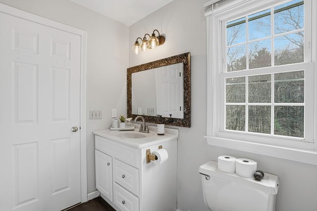 61 Hillando Dr, Shrewsbury, MA 01545