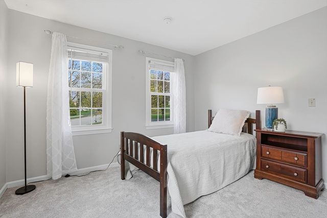 61 Hillando Dr, Shrewsbury, MA 01545