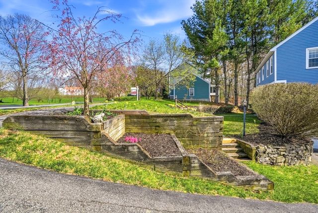 61 Hillando Dr, Shrewsbury, MA 01545