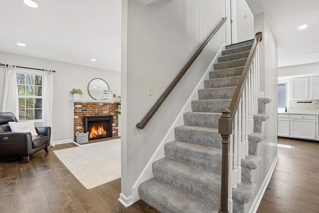 61 Hillando Dr, Shrewsbury, MA 01545