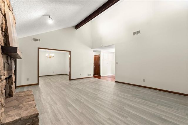 20 Sweetwood Court, Roswell, GA 30076