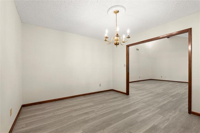 20 Sweetwood Court, Roswell, GA 30076