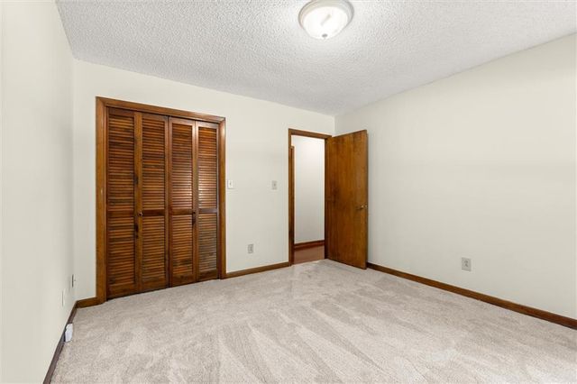 20 Sweetwood Court, Roswell, GA 30076