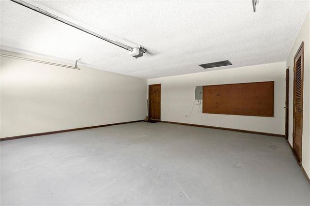 20 Sweetwood Court, Roswell, GA 30076