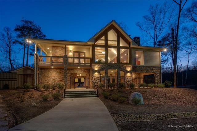 20 Sweetwood Court, Roswell, GA 30076