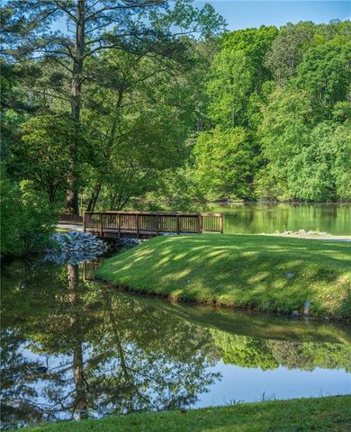 20 Sweetwood Court, Roswell, GA 30076