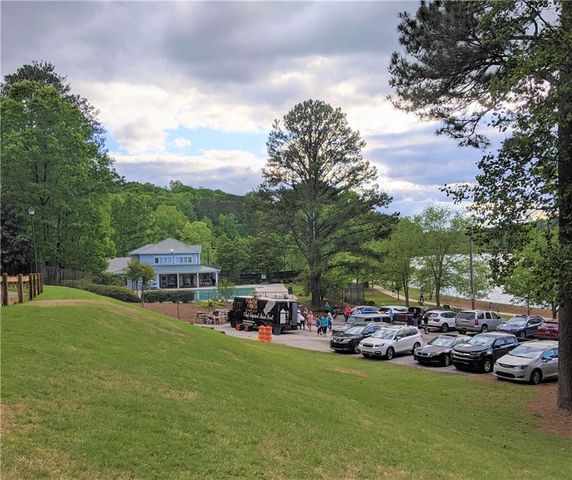 20 Sweetwood Court, Roswell, GA 30076