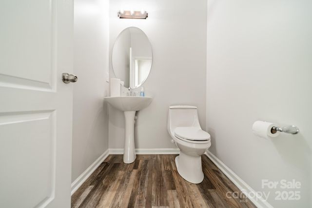 18426 W Catawba Avenue, Cornelius, NC 28031