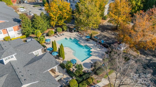 18426 W Catawba Avenue, Cornelius, NC 28031