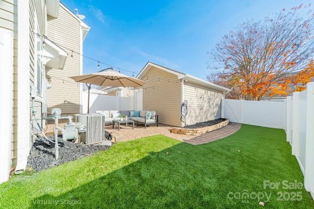 18426 W Catawba Avenue, Cornelius, NC 28031