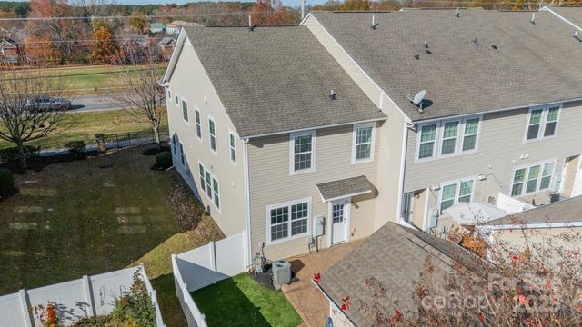 18426 W Catawba Avenue, Cornelius, NC 28031