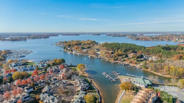 18426 W Catawba Avenue, Cornelius, NC 28031