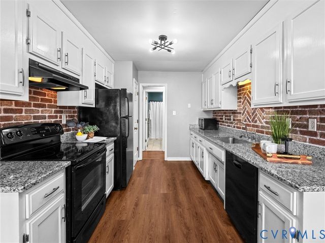 401 Grinell Dr, Chesterfield, VA 23236