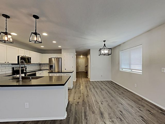 7218 S 37th Drive, Phoenix, AZ 85041