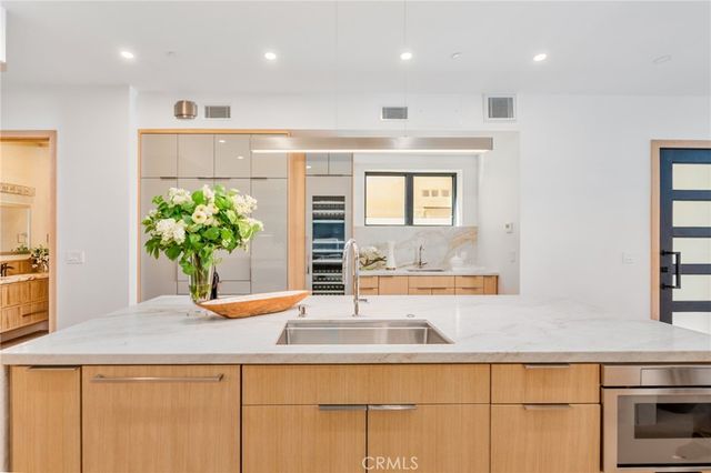 520 11th Street, Huntington Beach, CA 92648