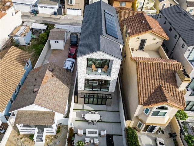 520 11th Street, Huntington Beach, CA 92648