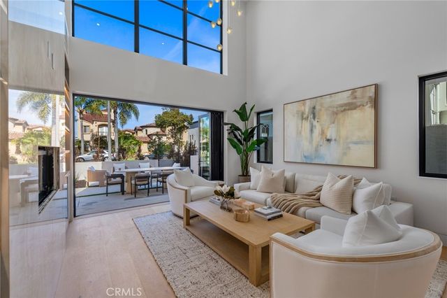 520 11th Street, Huntington Beach, CA 92648