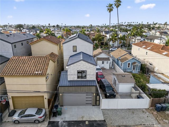 520 11th Street, Huntington Beach, CA 92648