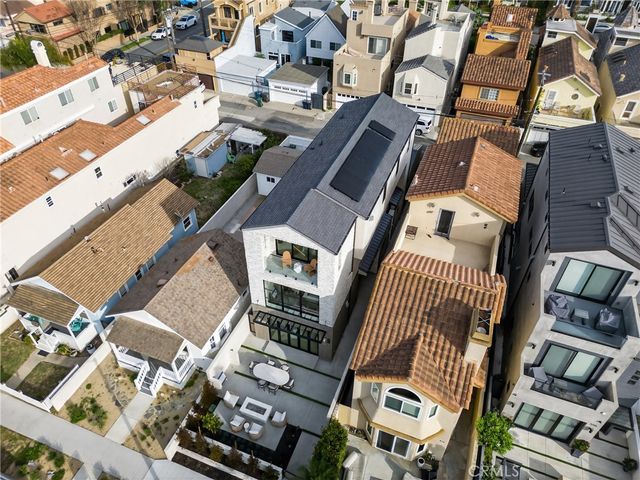 520 11th Street, Huntington Beach, CA 92648