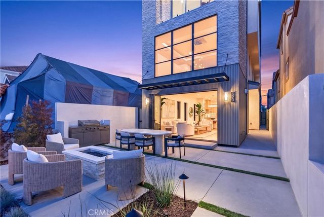 520 11th Street, Huntington Beach, CA 92648