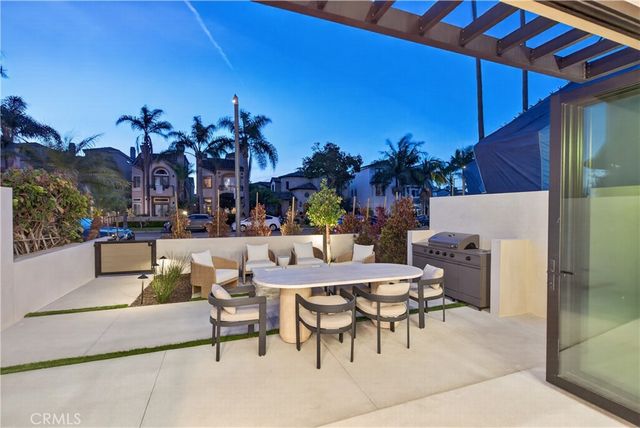 520 11th Street, Huntington Beach, CA 92648