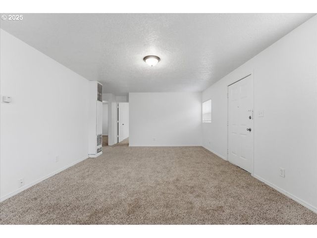 18427 Se YAMHILL St, Gresham, OR 97233