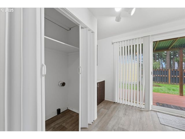 18427 Se YAMHILL St, Gresham, OR 97233