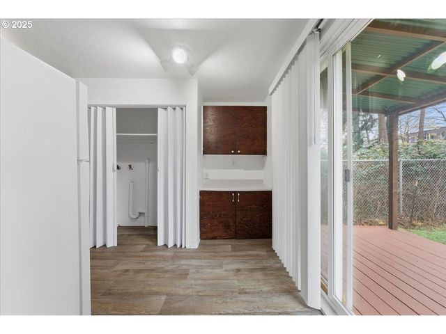 18427 Se YAMHILL St, Gresham, OR 97233