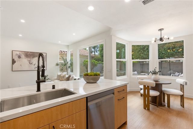 67 Pelican Court, Newport Beach, CA 92660