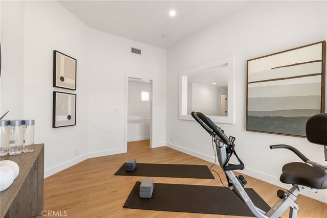 67 Pelican Court, Newport Beach, CA 92660