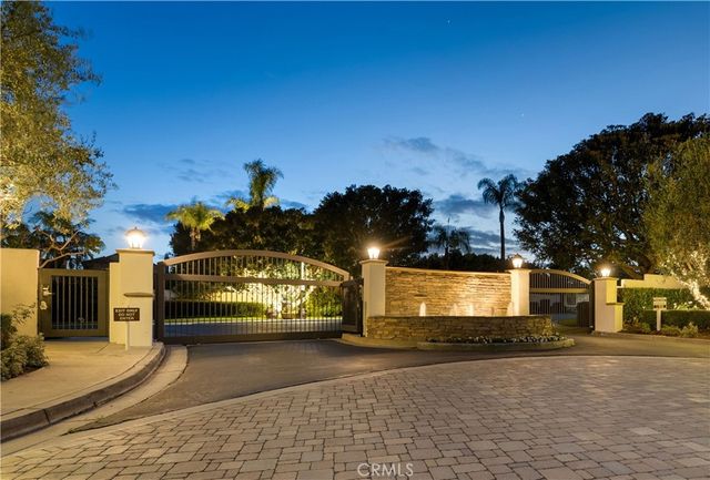 67 Pelican Court, Newport Beach, CA 92660