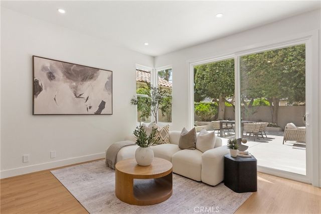 67 Pelican Court, Newport Beach, CA 92660