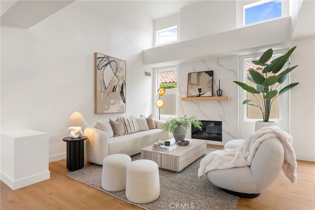 67 Pelican Court, Newport Beach, CA 92660