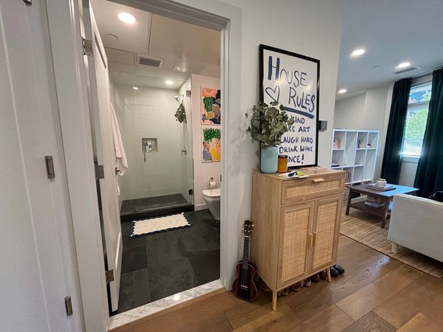 97 Elmwood Street 101, Cambridge, MA 02140