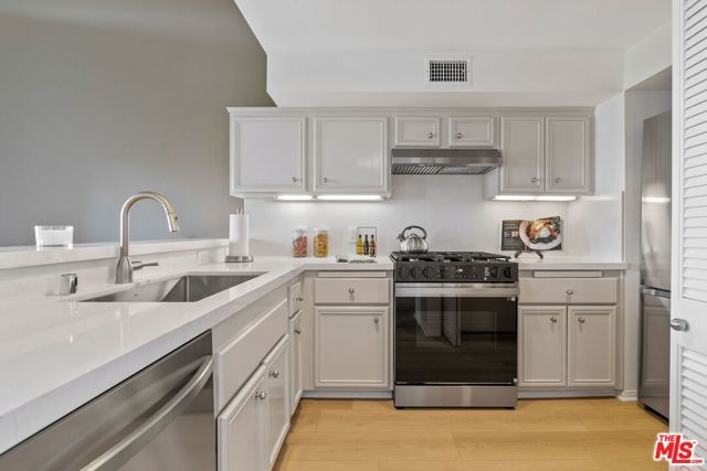 13200 Pacific Promenade 438, Los Angeles, CA 90094
