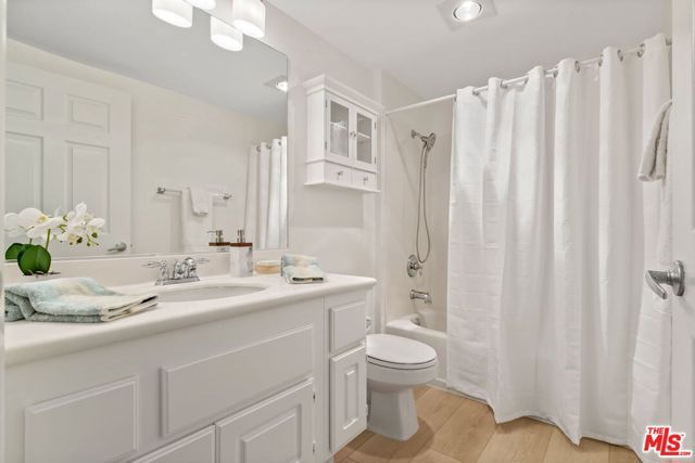 13200 Pacific Promenade 438, Los Angeles, CA 90094