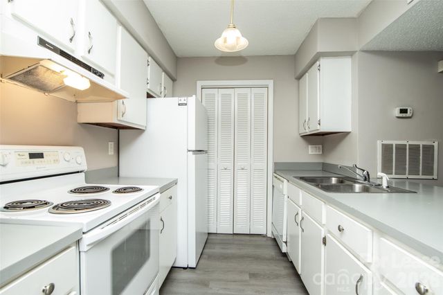 11064 Harrowfield Road, Charlotte, NC 28226