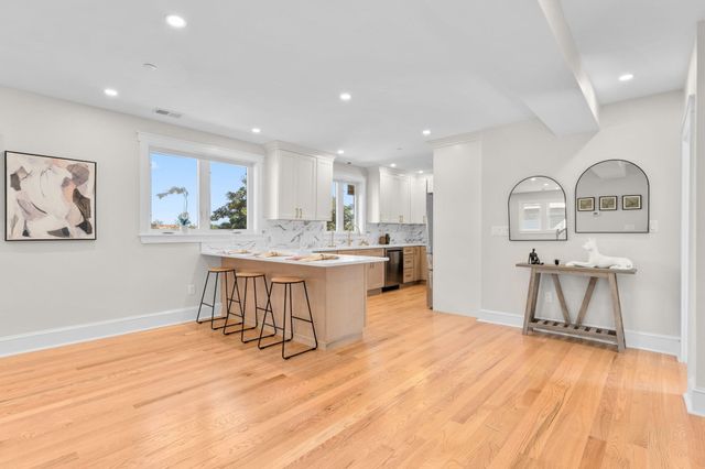 194 Washington Ave 3, Winthrop, MA 02152