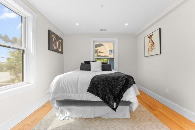 194 Washington Ave 3, Winthrop, MA 02152