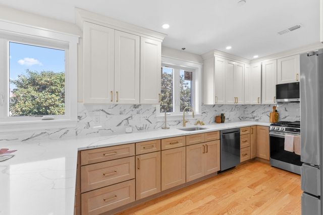 194 Washington Ave 3, Winthrop, MA 02152