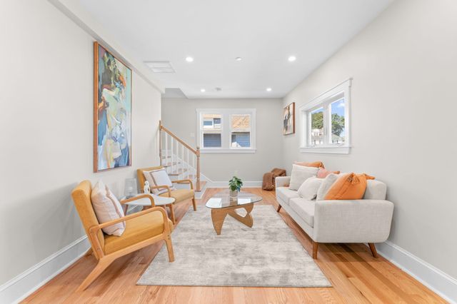 194 Washington Ave 3, Winthrop, MA 02152
