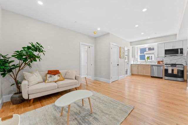194 Washington Ave 3, Winthrop, MA 02152