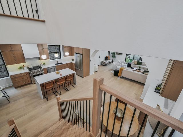 1215 N Taylor Avenue, Oak Park, IL 60302