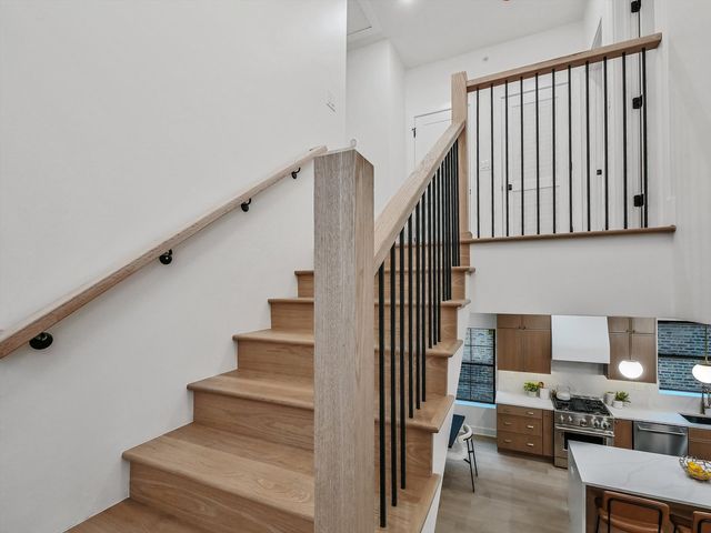 1215 N Taylor Avenue, Oak Park, IL 60302