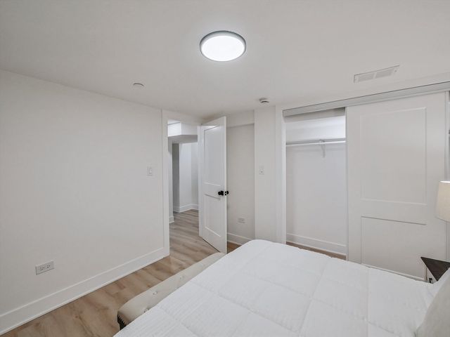 1215 N Taylor Avenue, Oak Park, IL 60302